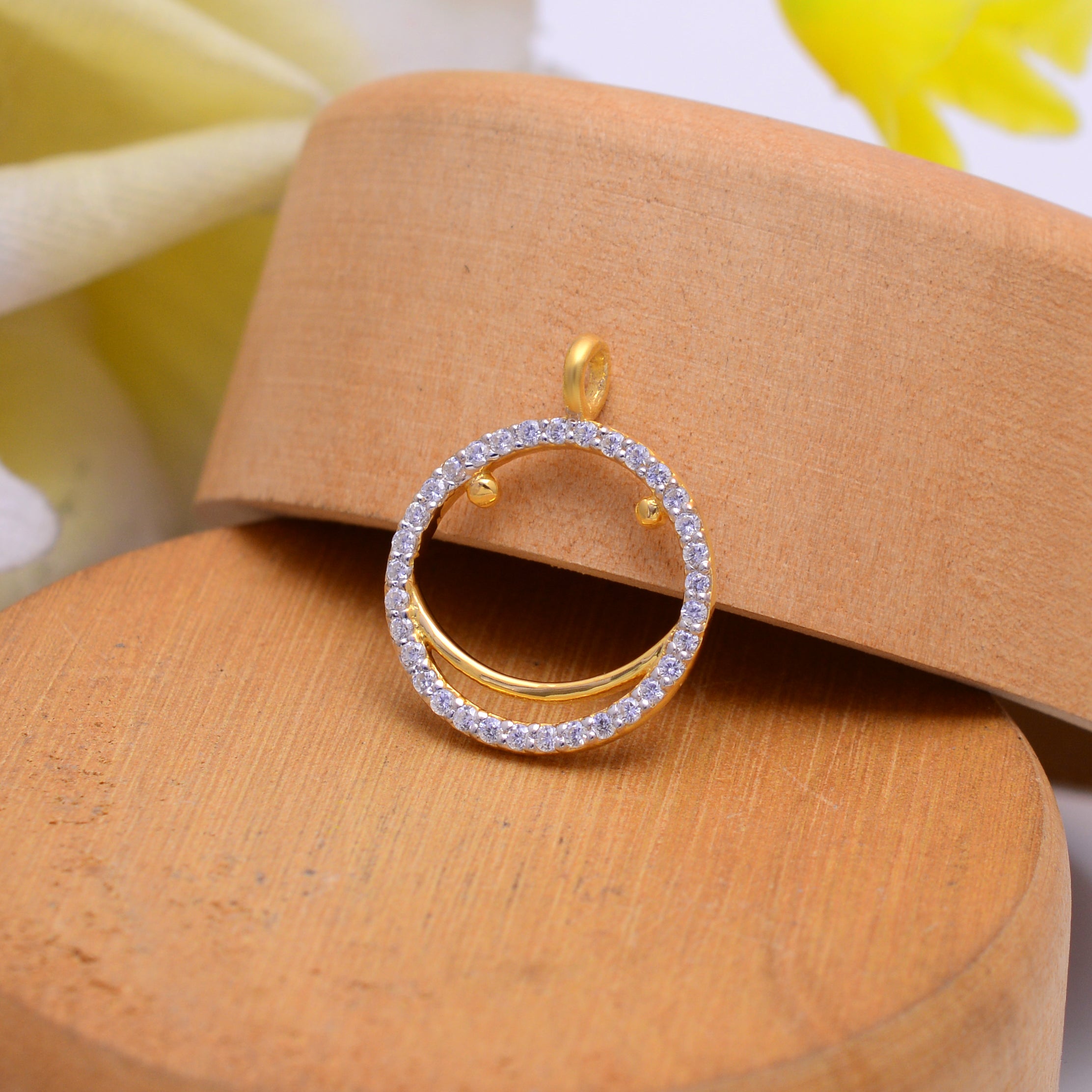925 Sterling Silver Smiley Face Pendant Necklace | Gold Plated Minimalist Circle Charm | Sparkling Cubic Zirconia Happy Face Jewelry Gift for Her | Women's Jewelry