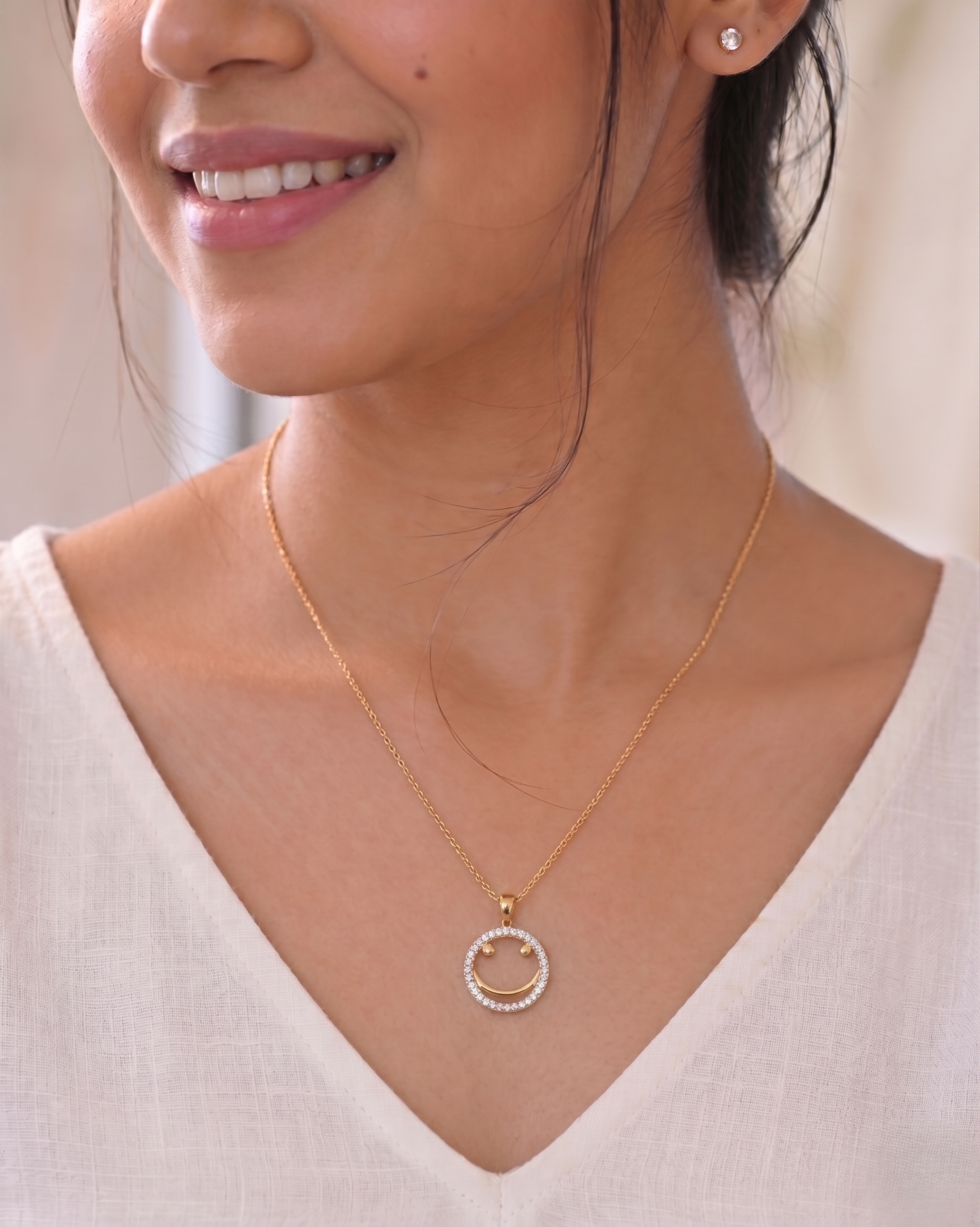 925 Sterling Silver Smiley Face Pendant Necklace | Gold Plated Minimalist Circle Charm | Sparkling Cubic Zirconia Happy Face Jewelry Gift for Her | Women's Jewelry